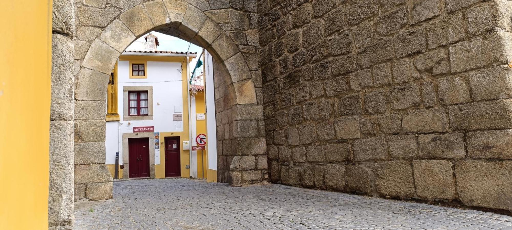 A Casinha Do Arco, Porta Da Vila Nisa Exterior foto